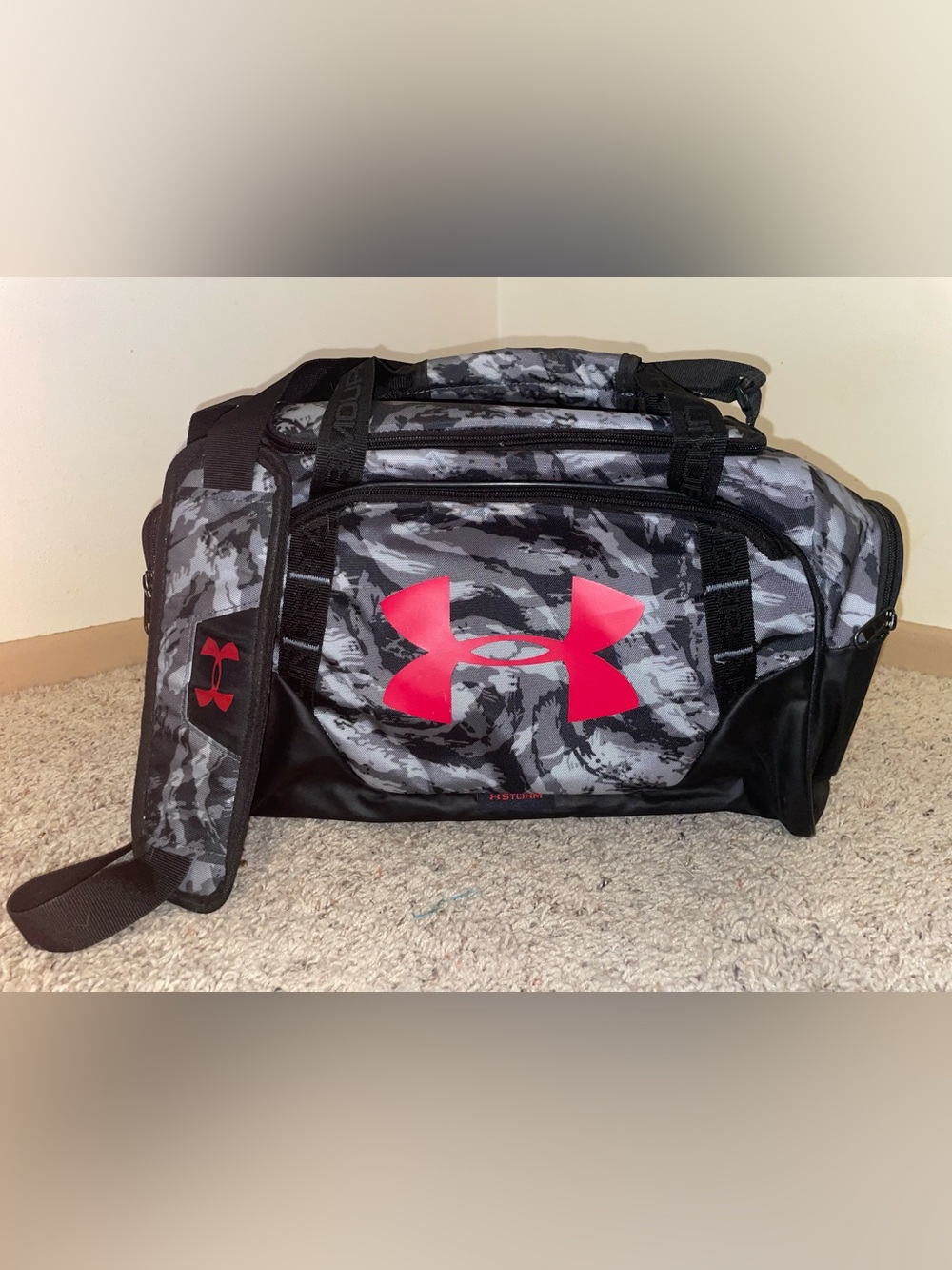 Under Armour Men’s Gray Camo Duffel Bag with Red Logo